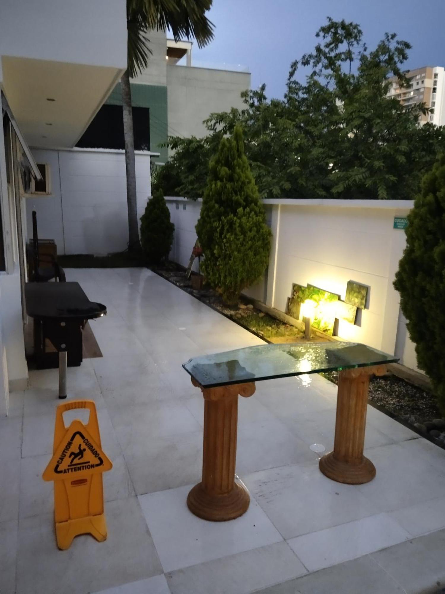 Hotel Premium House Floridablanca Exterior foto