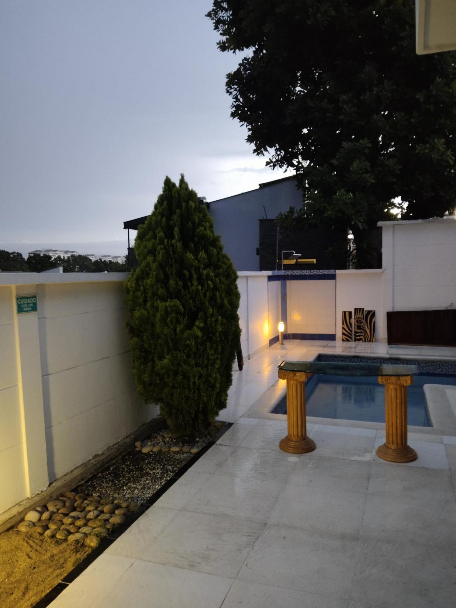 Hotel Premium House Floridablanca Exterior foto